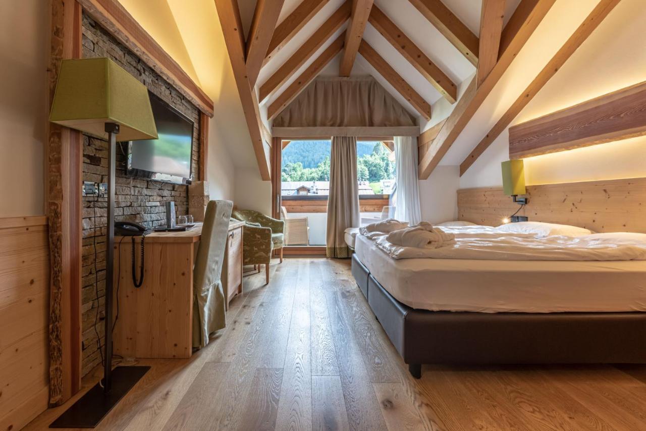 Alpholiday Dolomiti Wellness & Family Hotel Димаро Екстериор снимка