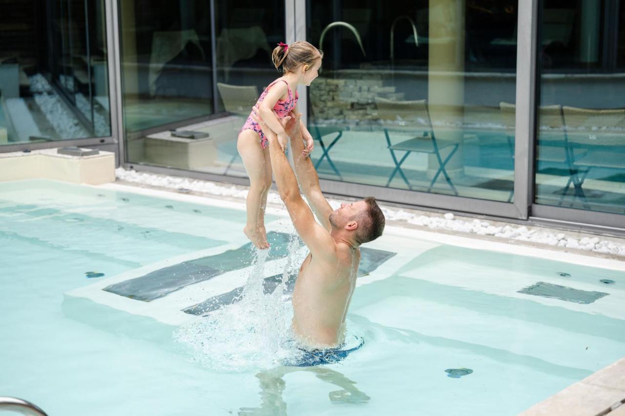 Alpholiday Dolomiti Wellness & Family Hotel Димаро Екстериор снимка