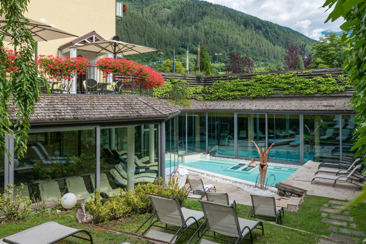 Alpholiday Dolomiti Wellness & Family Hotel Димаро Екстериор снимка