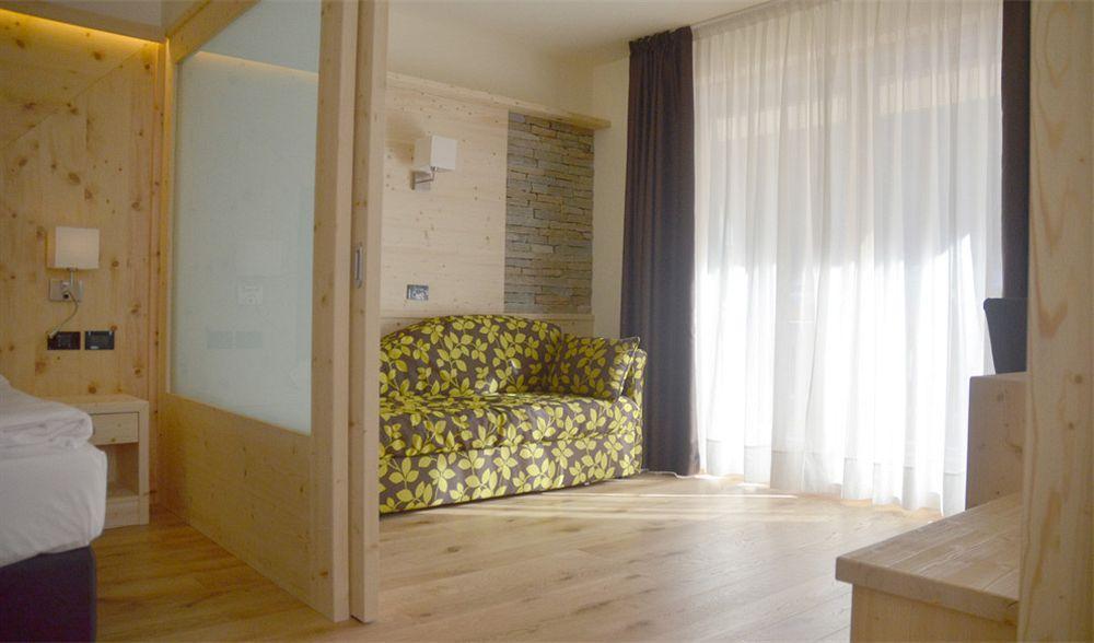 Alpholiday Dolomiti Wellness & Family Hotel Димаро Екстериор снимка