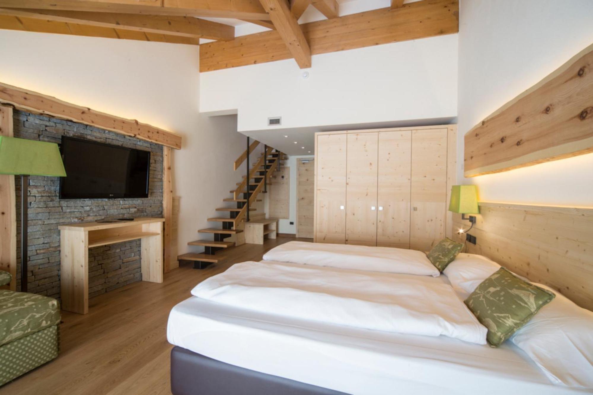 Alpholiday Dolomiti Wellness & Family Hotel Димаро Стая снимка