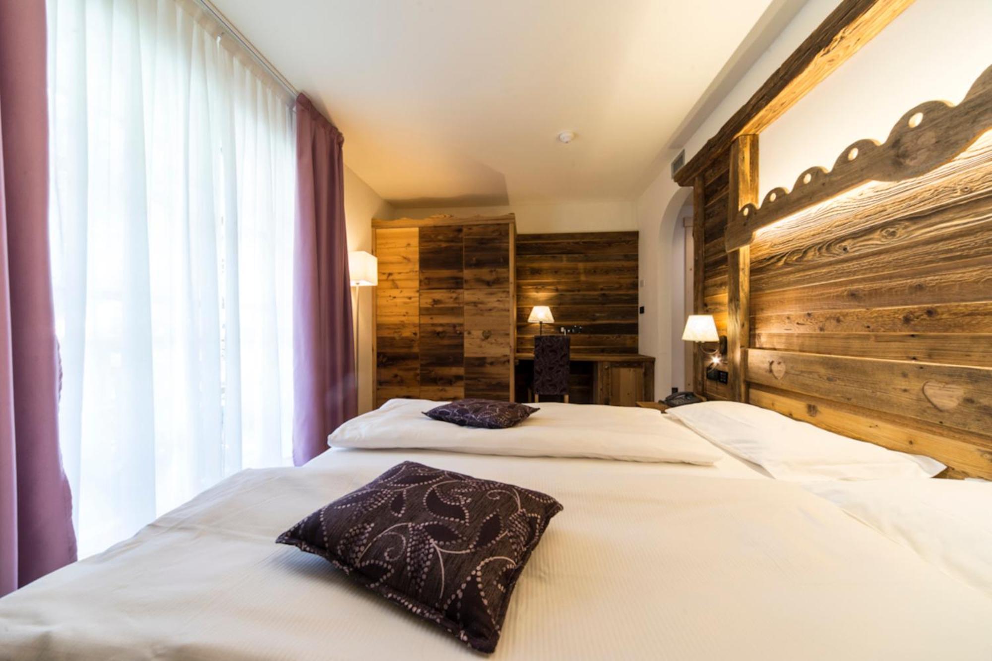 Alpholiday Dolomiti Wellness & Family Hotel Димаро Стая снимка