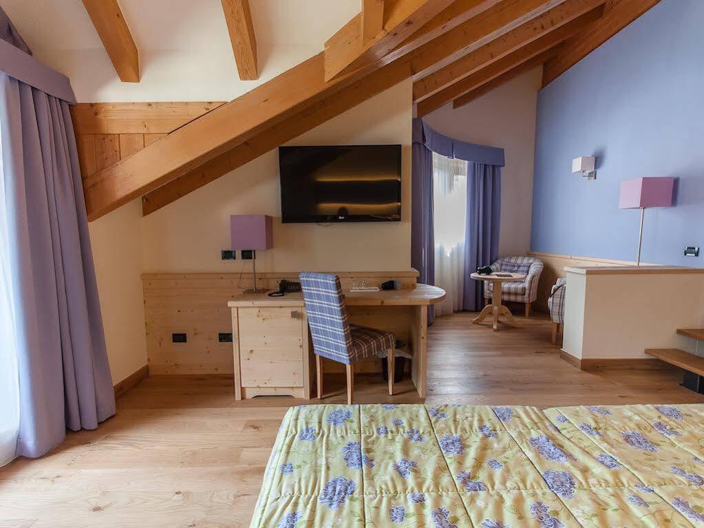 Alpholiday Dolomiti Wellness & Family Hotel Димаро Екстериор снимка