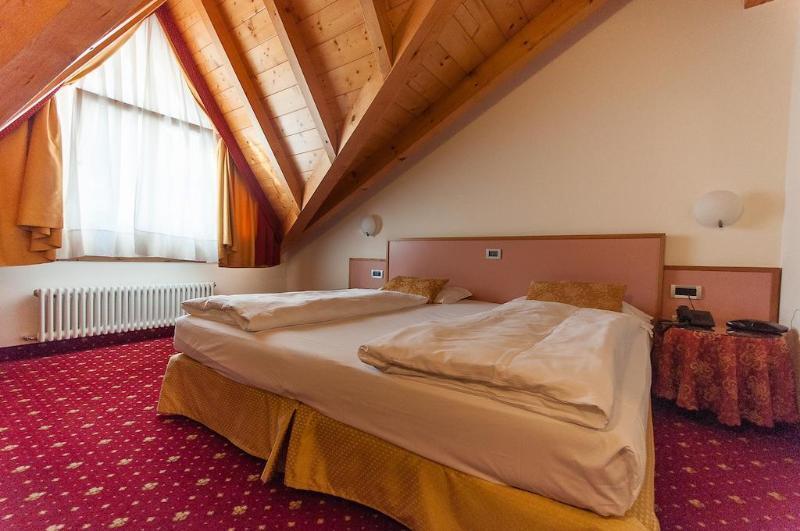 Alpholiday Dolomiti Wellness & Family Hotel Димаро Екстериор снимка